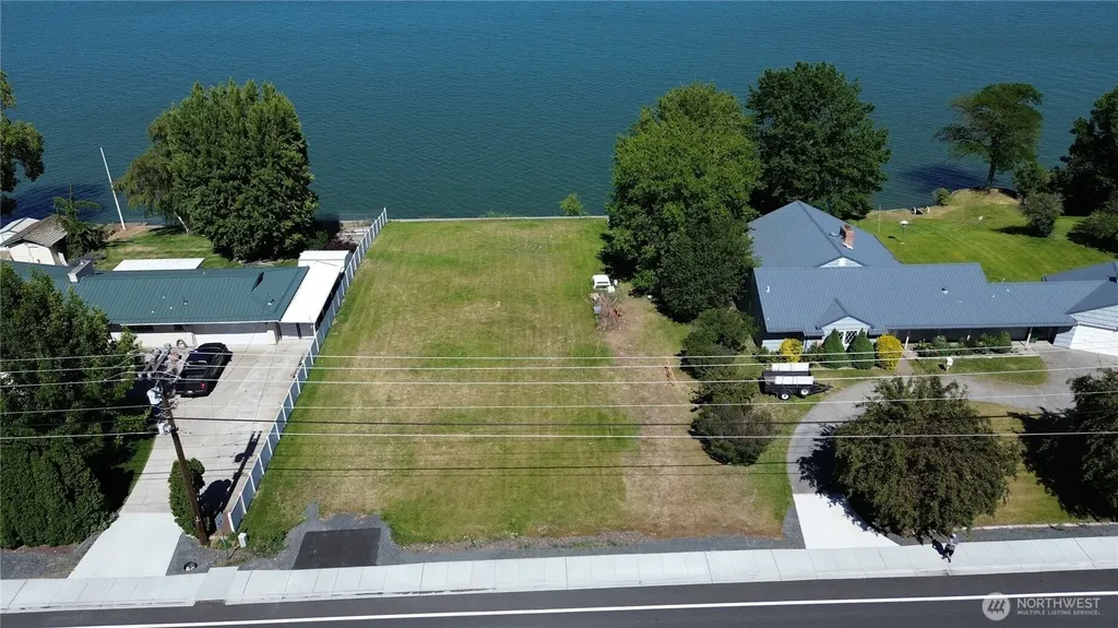 2023 Westshore Drive NE Moses Lake WA 98837