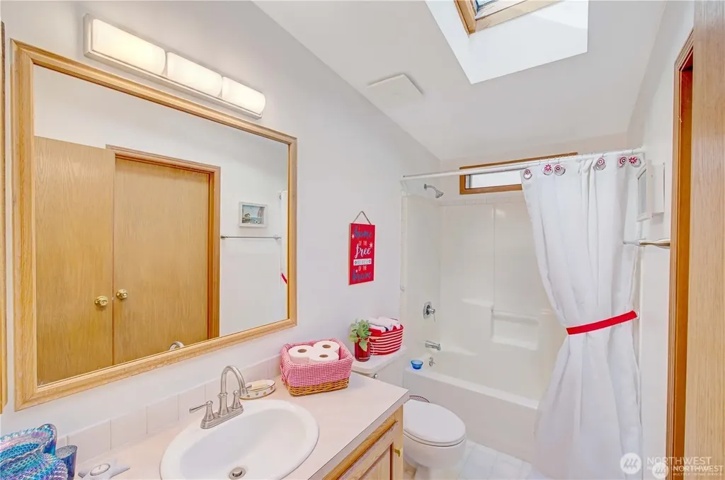 1831 198th Place Long Beach WA 98631