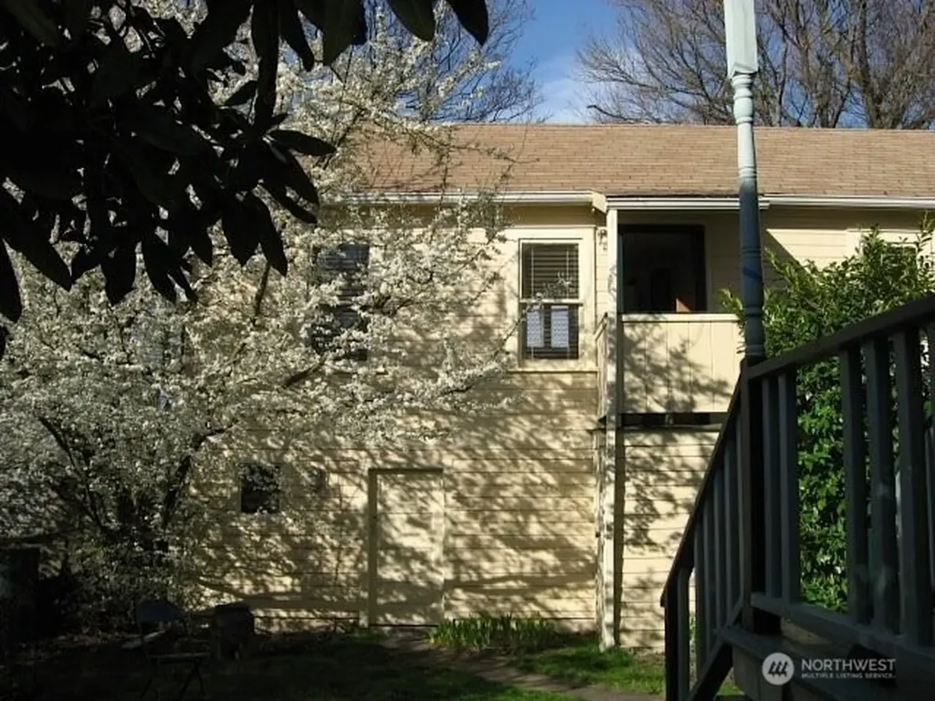 910 NW 52nd Street Seattle WA 98107