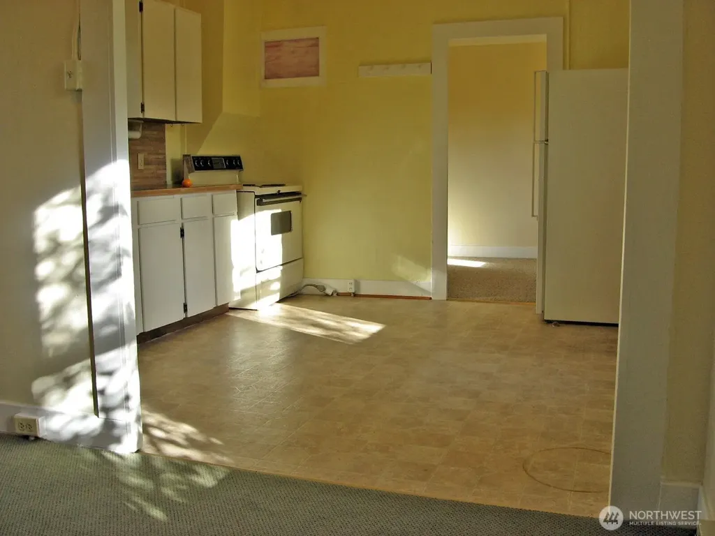 910 NW 52nd Street Seattle WA 98107