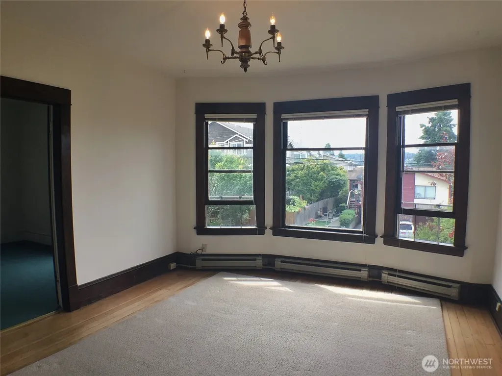 910 NW 52nd Street Seattle WA 98107
