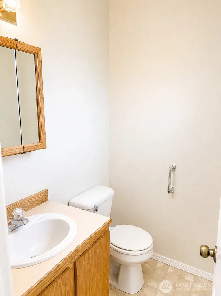 8 Orchard Loop S. Tonasket WA 98855
