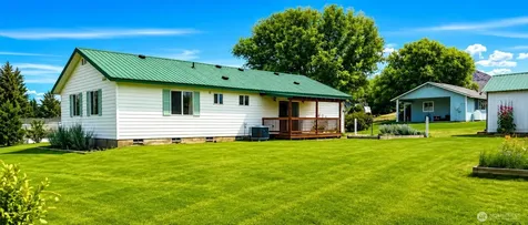 8 Orchard Loop S. Tonasket WA 98855