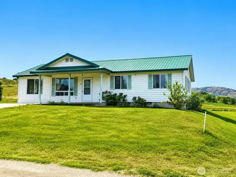8 Orchard Loop S. Tonasket WA 98855