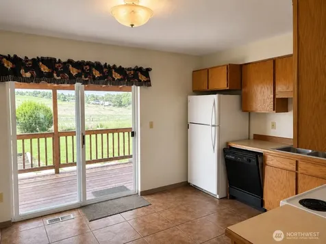 8 Orchard Loop S. Tonasket WA 98855