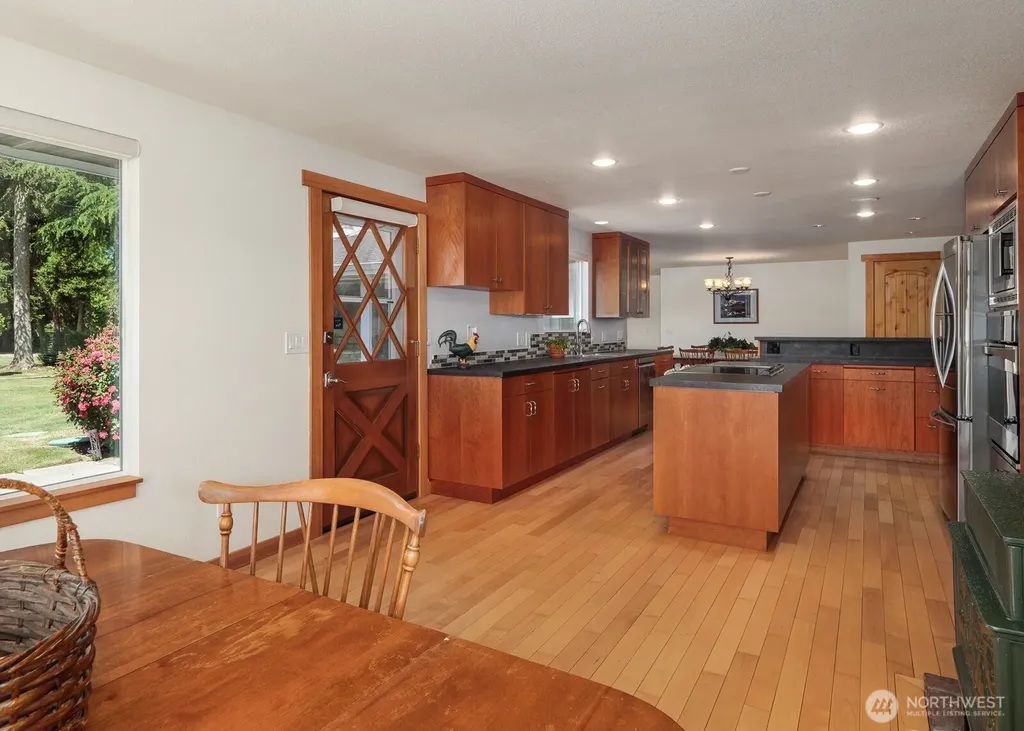 214 Edmonson Drive Sequim WA 98382