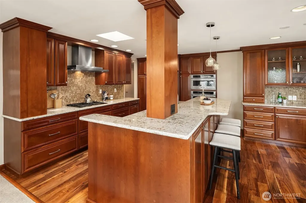 11122 NE 41st Drive Kirkland WA 98033