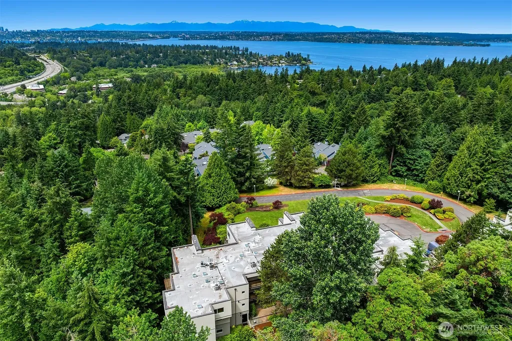 11122 NE 41st Drive Kirkland WA 98033