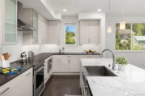23119 NE 8th Street Sammamish WA 98074