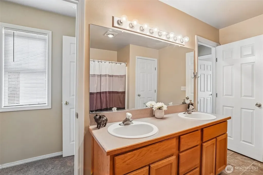 5908 NE 35th Circle Vancouver WA 98661