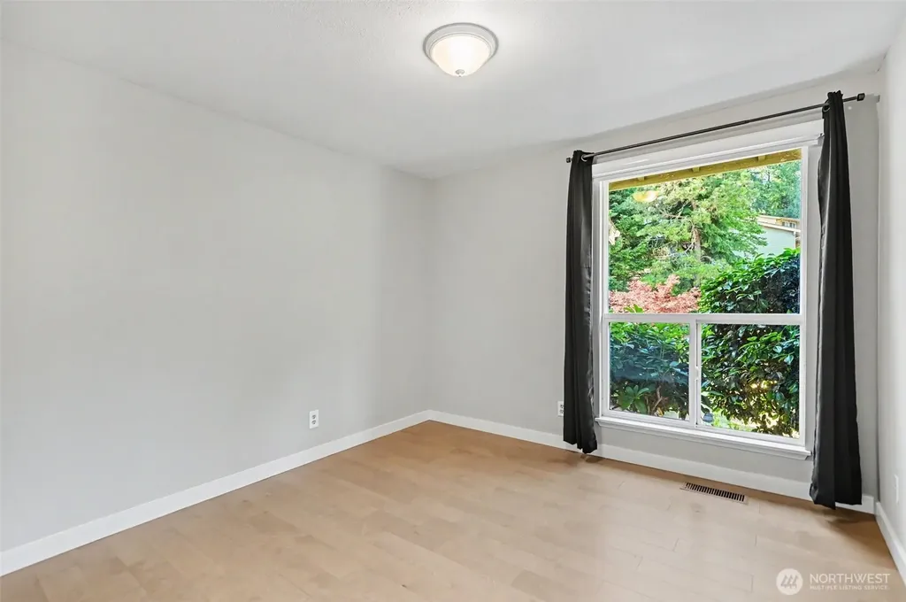 14023 SE 60th Street Bellevue WA 98006