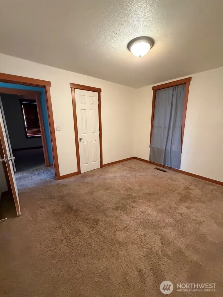 2505 Harrison Avenue Everett WA 98201