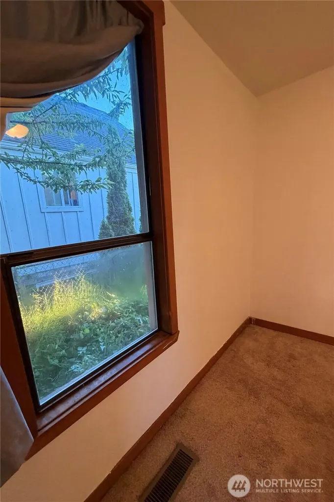 2505 Harrison Avenue Everett WA 98201