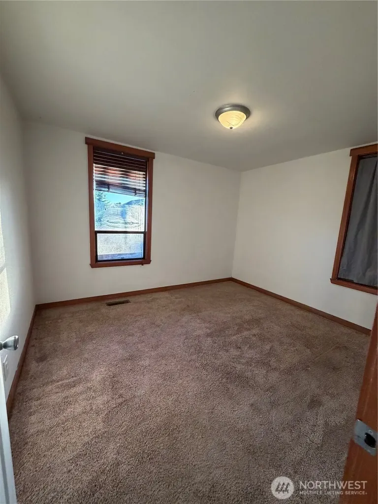 2505 Harrison Avenue Everett WA 98201