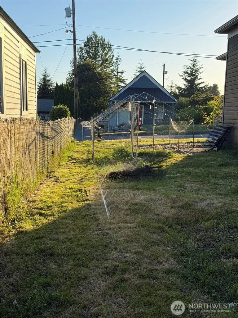 2505 Harrison Avenue Everett WA 98201