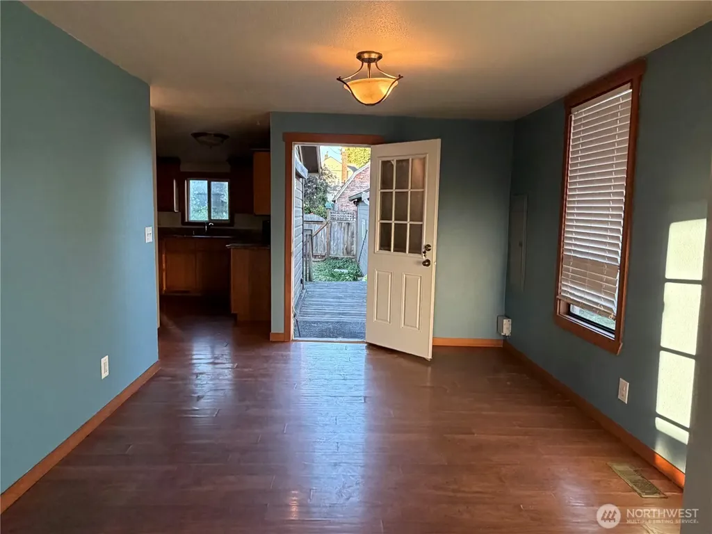 2505 Harrison Avenue Everett WA 98201