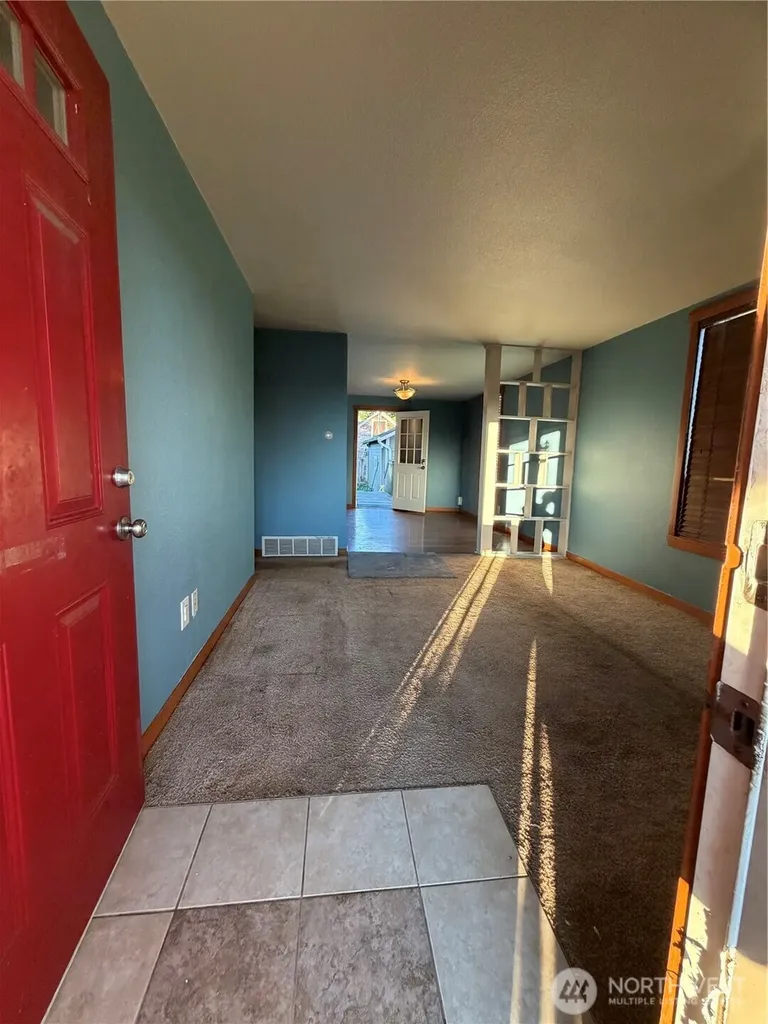 2505 Harrison Avenue Everett WA 98201