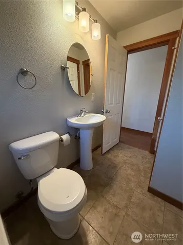 2505 Harrison Avenue Everett WA 98201