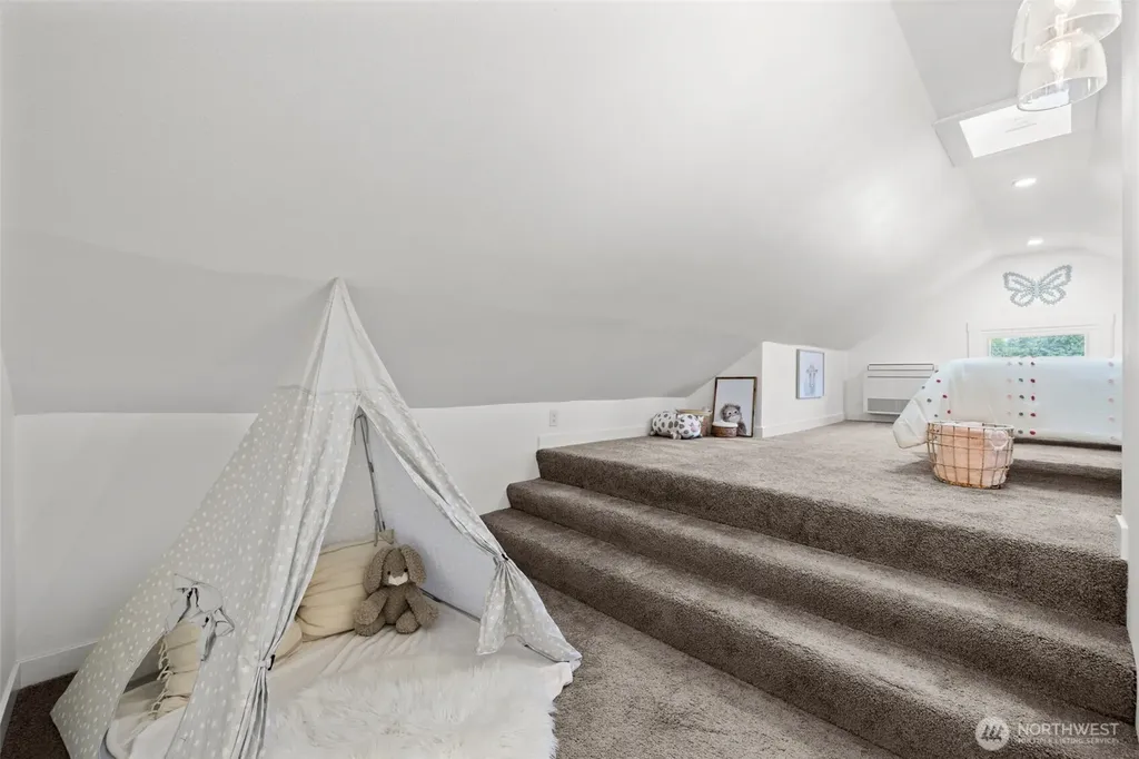 523 Williams Avenue S Renton WA 98057