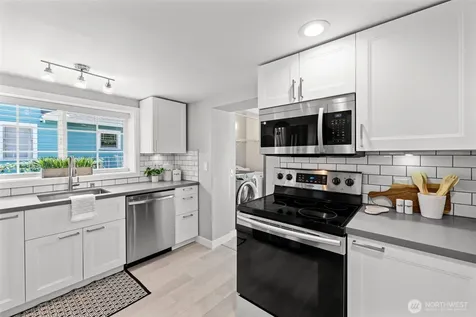 523 Williams Avenue S Renton WA 98057