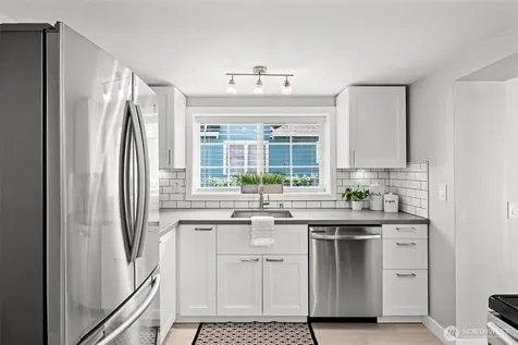 523 Williams Avenue S Renton WA 98057