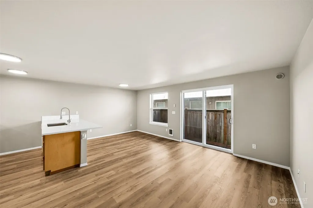 4042 S Warner Street Tacoma WA 98409