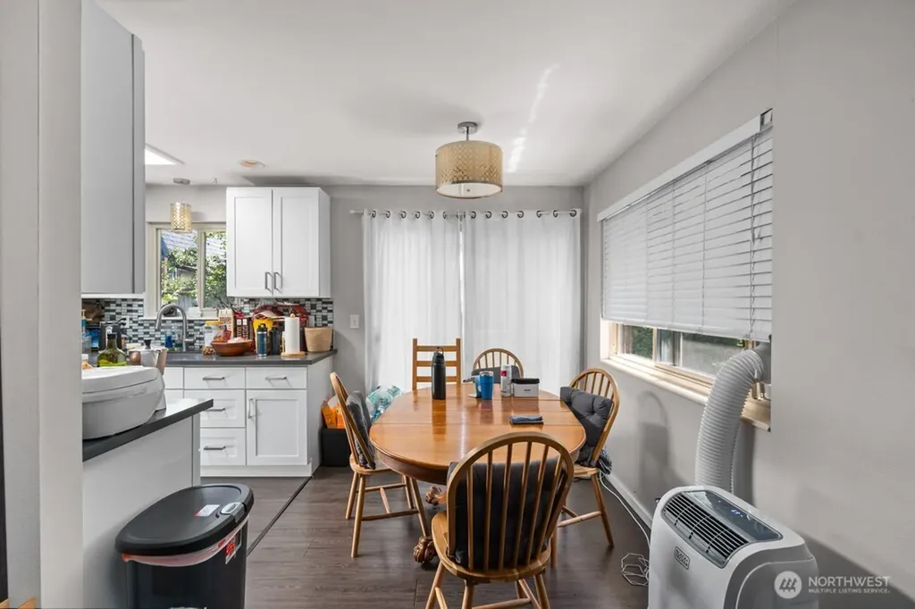 5506 7th Avenue NW Seattle WA 98107