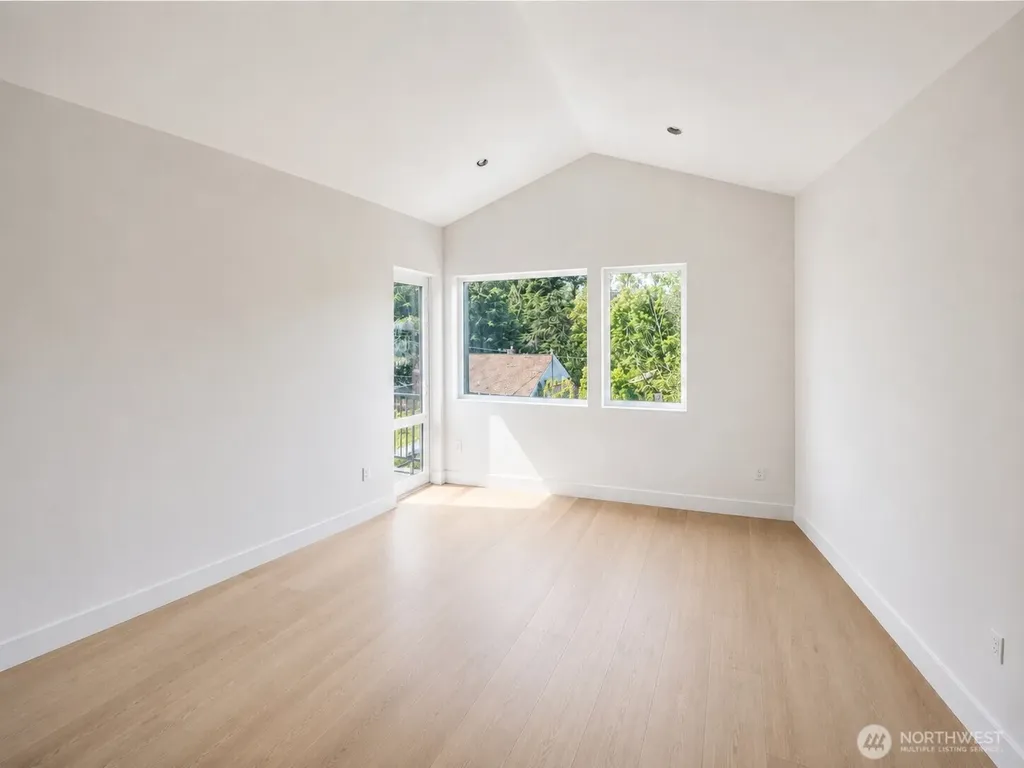 4907 SW Canada Drive Seattle WA 98136
