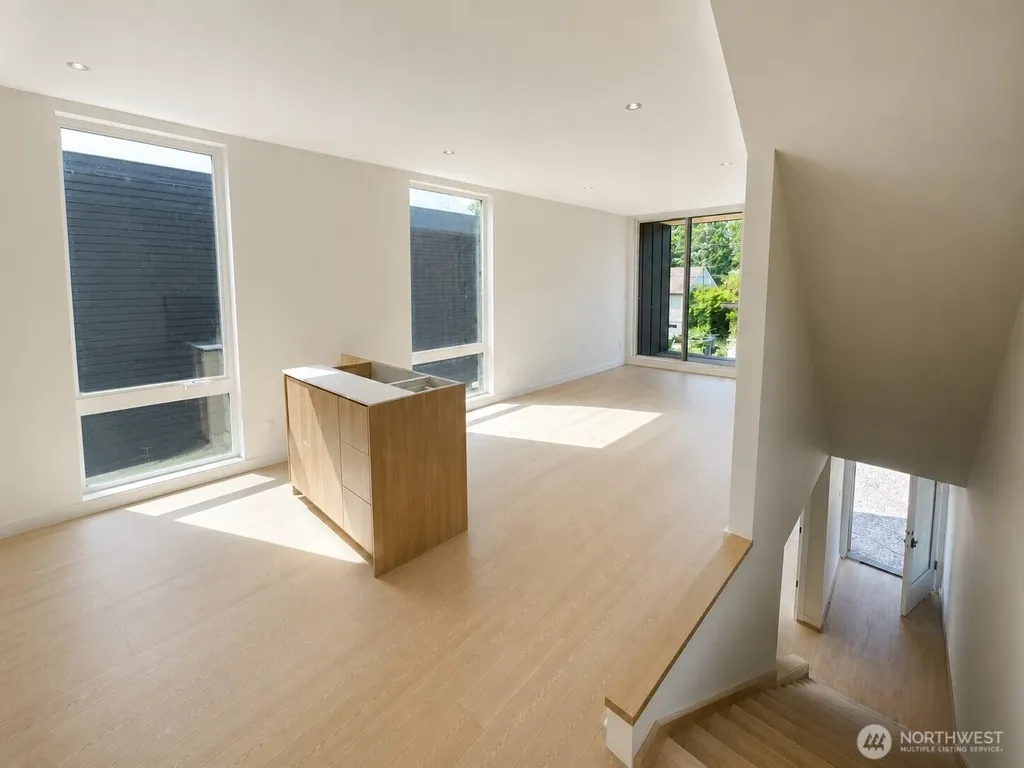 4907 SW Canada Drive Seattle WA 98136