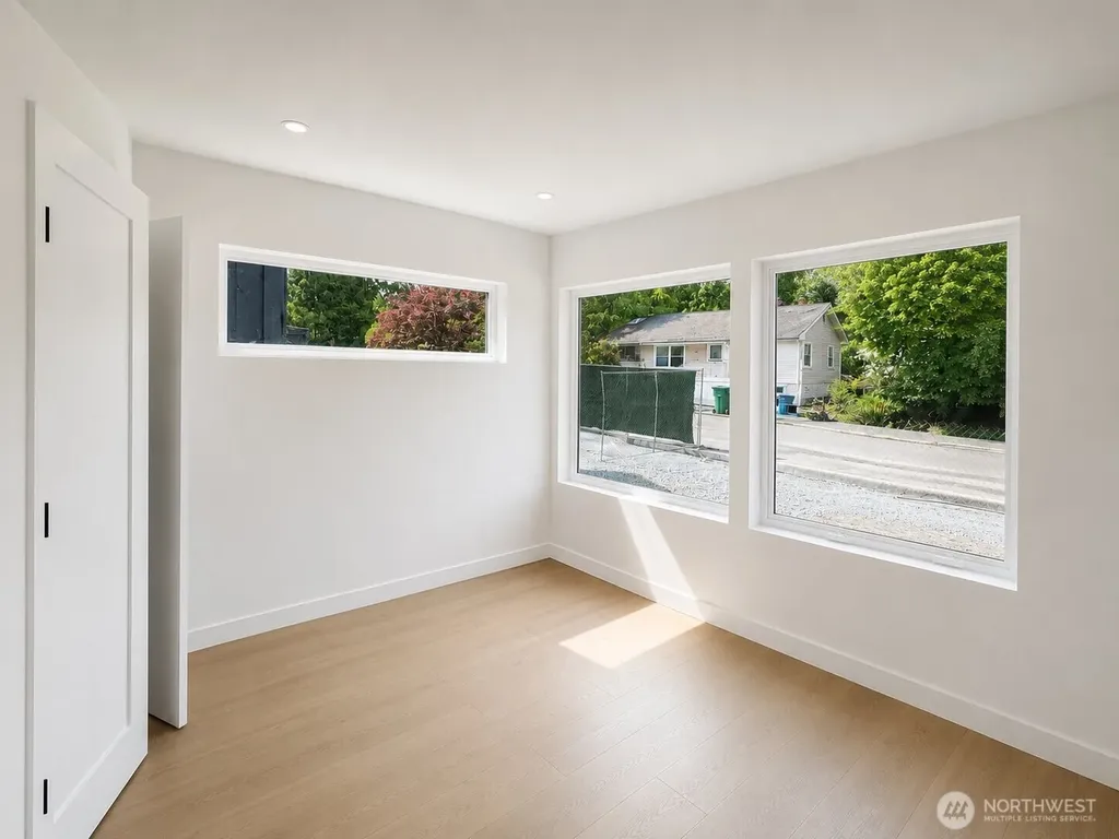 4907 SW Canada Drive Seattle WA 98136