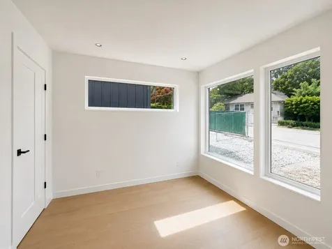4907 SW Canada Drive Seattle WA 98136