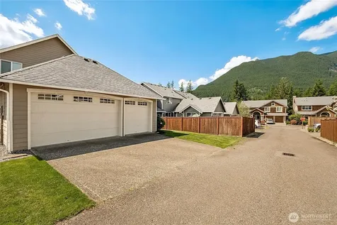 1670 Eagles Nest Place SE North Bend WA 98045