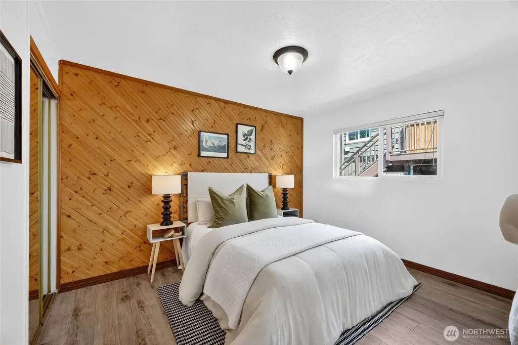 2827 SW Nevada Street Seattle WA 98126
