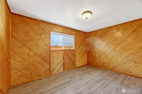 2827 SW Nevada Street Seattle WA 98126