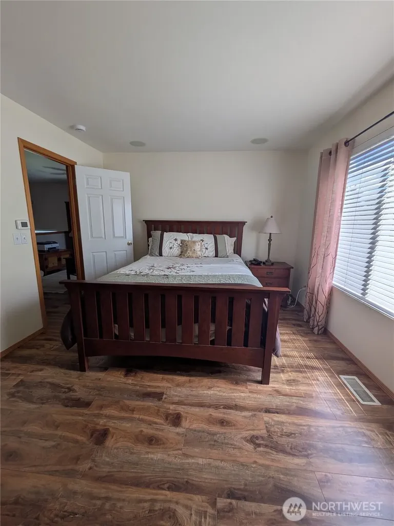 22931 SE 240th Place Maple Valley WA 98038