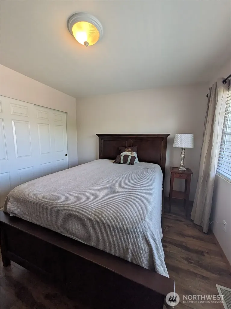 22931 SE 240th Place Maple Valley WA 98038