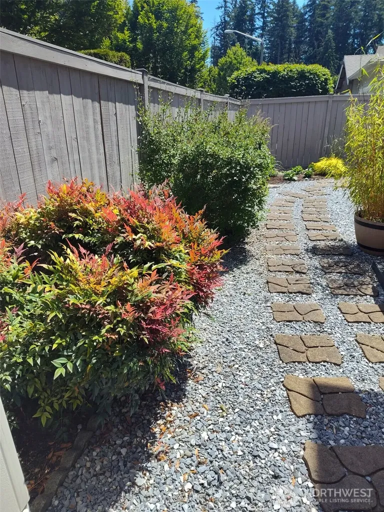 22931 SE 240th Place Maple Valley WA 98038