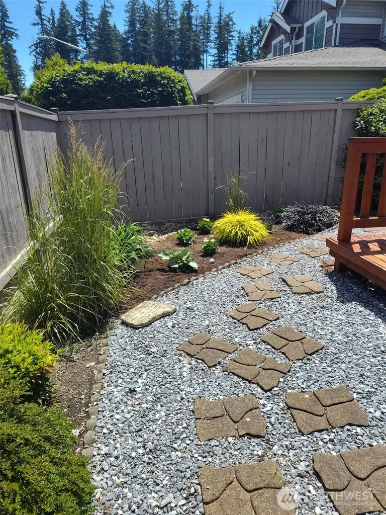 22931 SE 240th Place Maple Valley WA 98038
