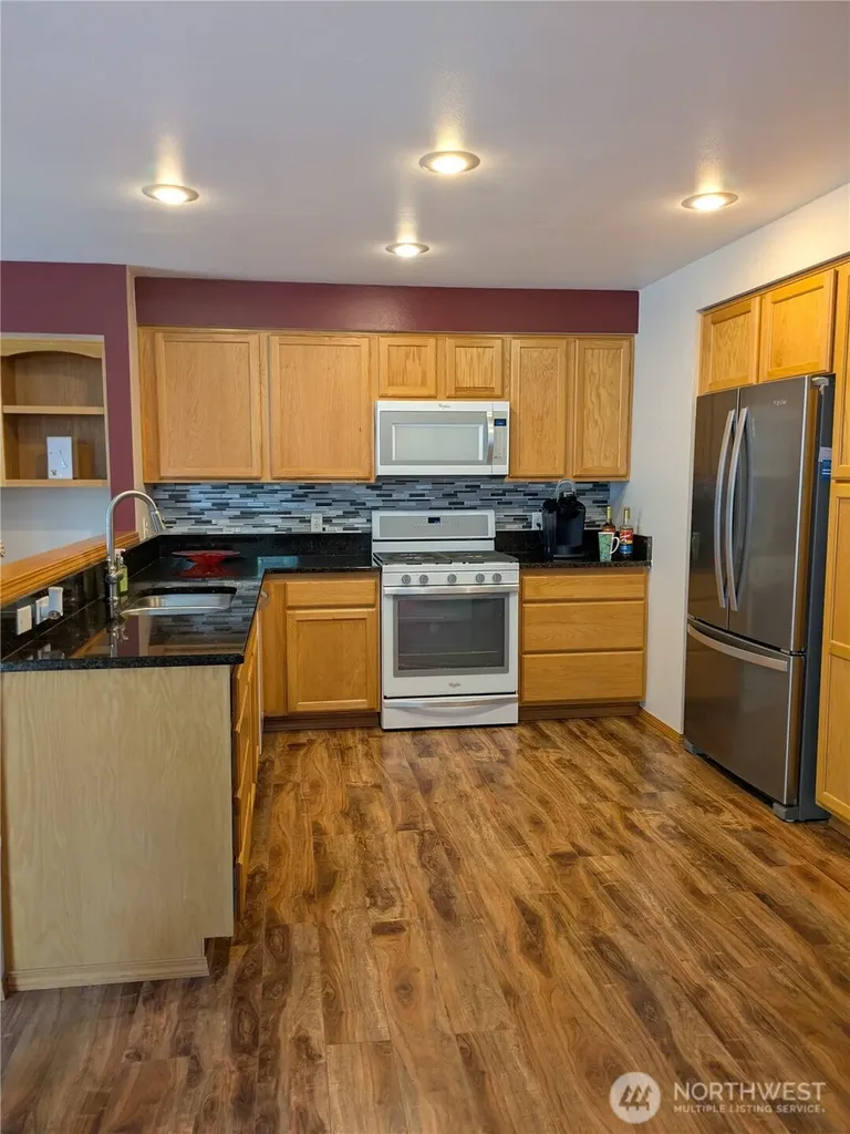 22931 SE 240th Place Maple Valley WA 98038