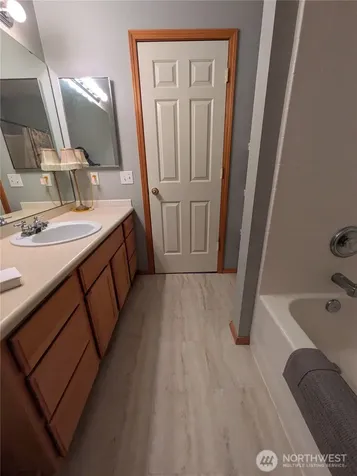 22931 SE 240th Place Maple Valley WA 98038