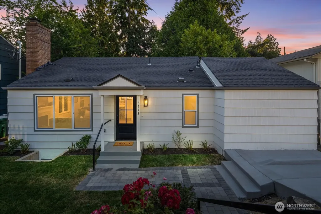 3613 40th Avenue W Seattle WA 98199