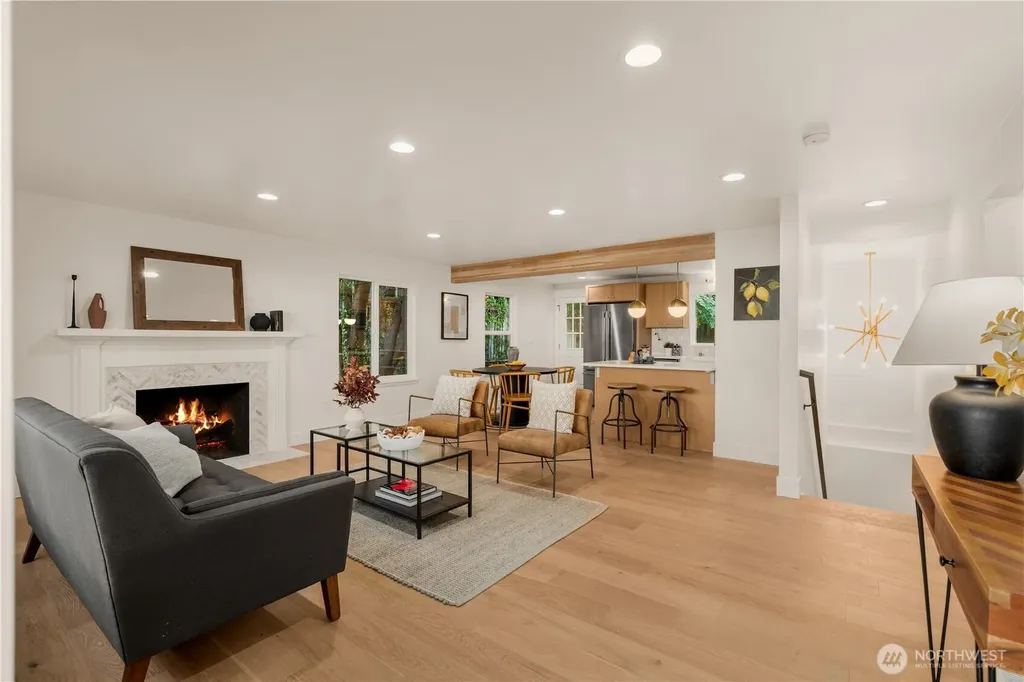 3613 40th Avenue W Seattle WA 98199