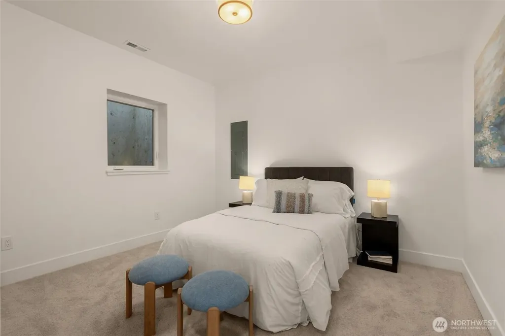 3613 40th Avenue W Seattle WA 98199