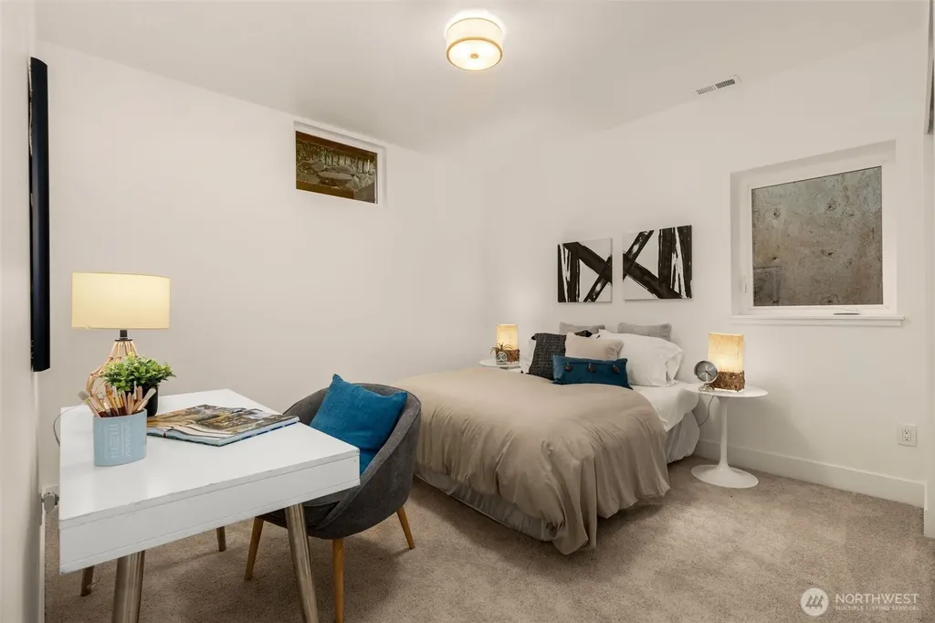 3613 40th Avenue W Seattle WA 98199