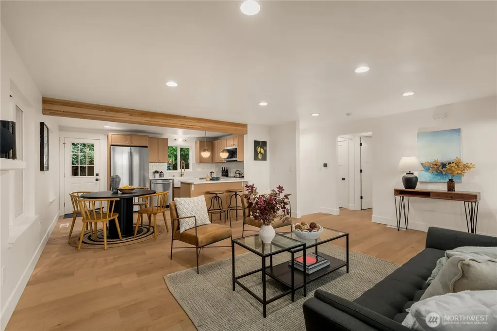 3613 40th Avenue W Seattle WA 98199