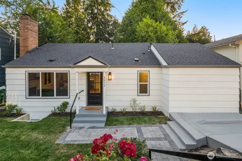 3613 40th Avenue W Seattle WA 98199