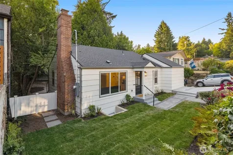 3613 40th Avenue W Seattle WA 98199