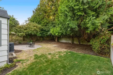 3613 40th Avenue W Seattle WA 98199