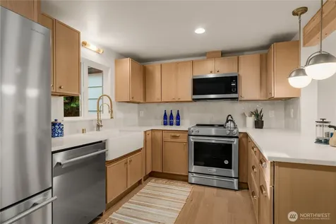 3613 40th Avenue W Seattle WA 98199