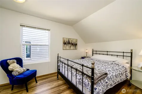 1318 N 184th Court Shoreline WA 98177